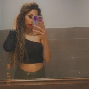 Meet your Posher, Leslie